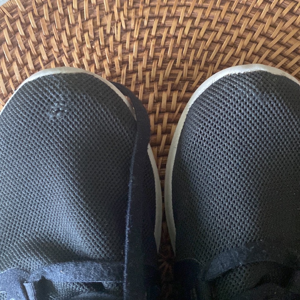 🌻SALE🌻 Adidas shoes - Picture 6 of 6